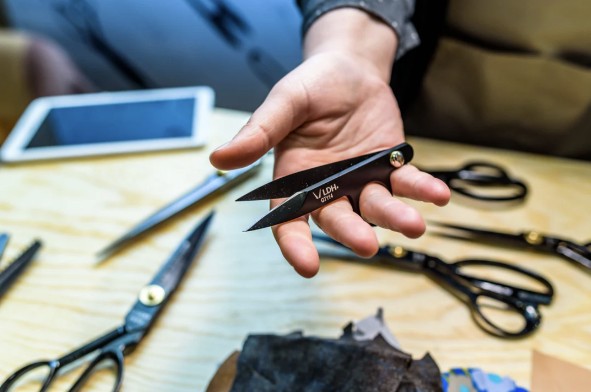 Midnight Edition Thread Snip, LDH Scissors
