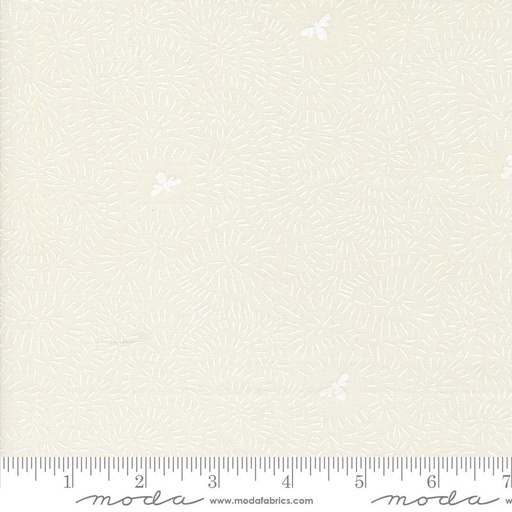 [48415 31] Bee Garden Porcelain White, Gingiber, Moda Fabrics